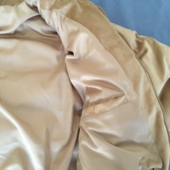 Puffer Sacré Jackets (Size S) - Picture 2 of 10